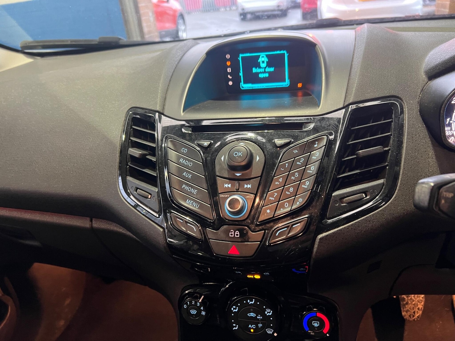 Used Ford Fiesta 2014 for sale - 77376982: Photo 20