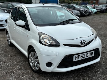 Used Toyota AYGO 2013 for sale - 76200411: Photo