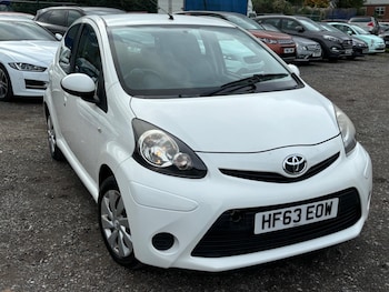 Used Toyota AYGO 2013 for sale - 76200411: Photo