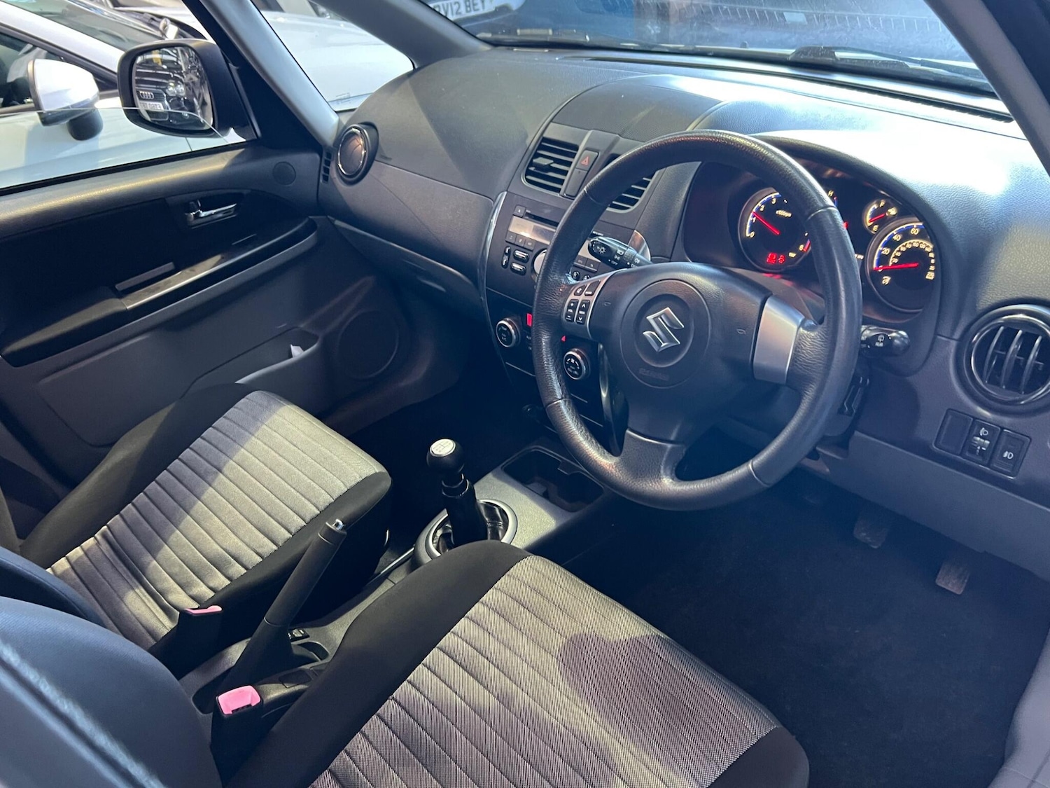 Used Suzuki SX4 2010 for sale - 77216335: Photo 15