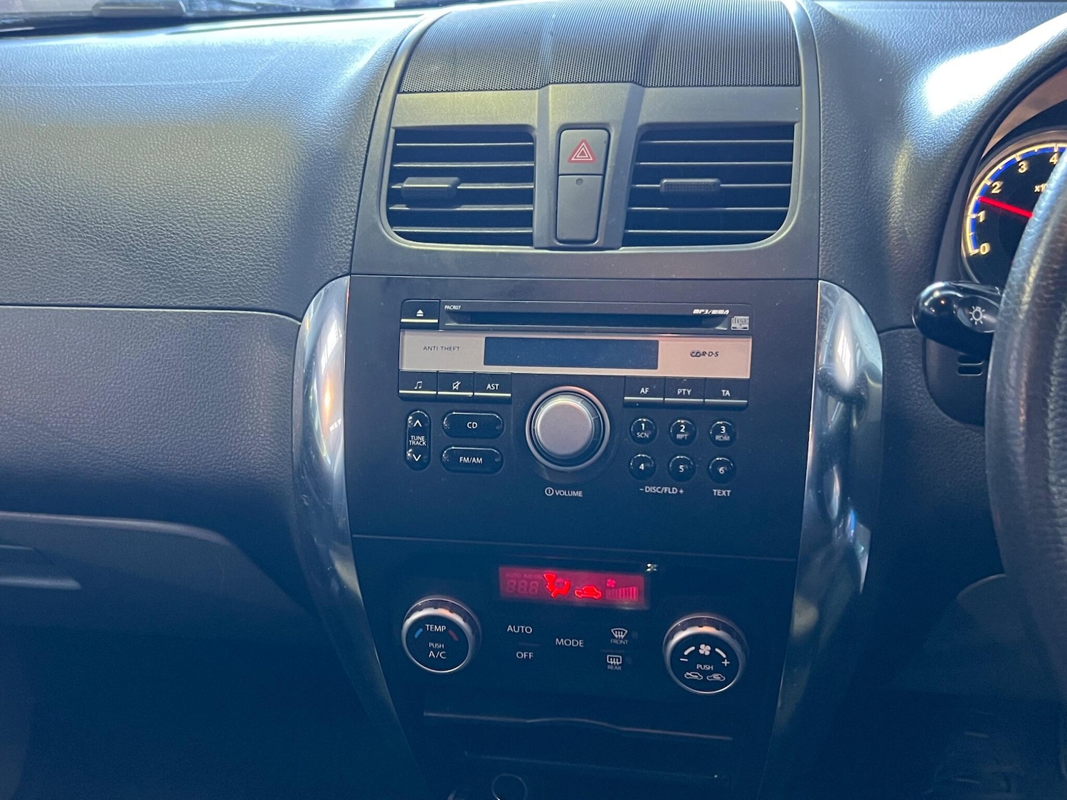 Used Suzuki SX4 2010 for sale - 77216335: Photo 21