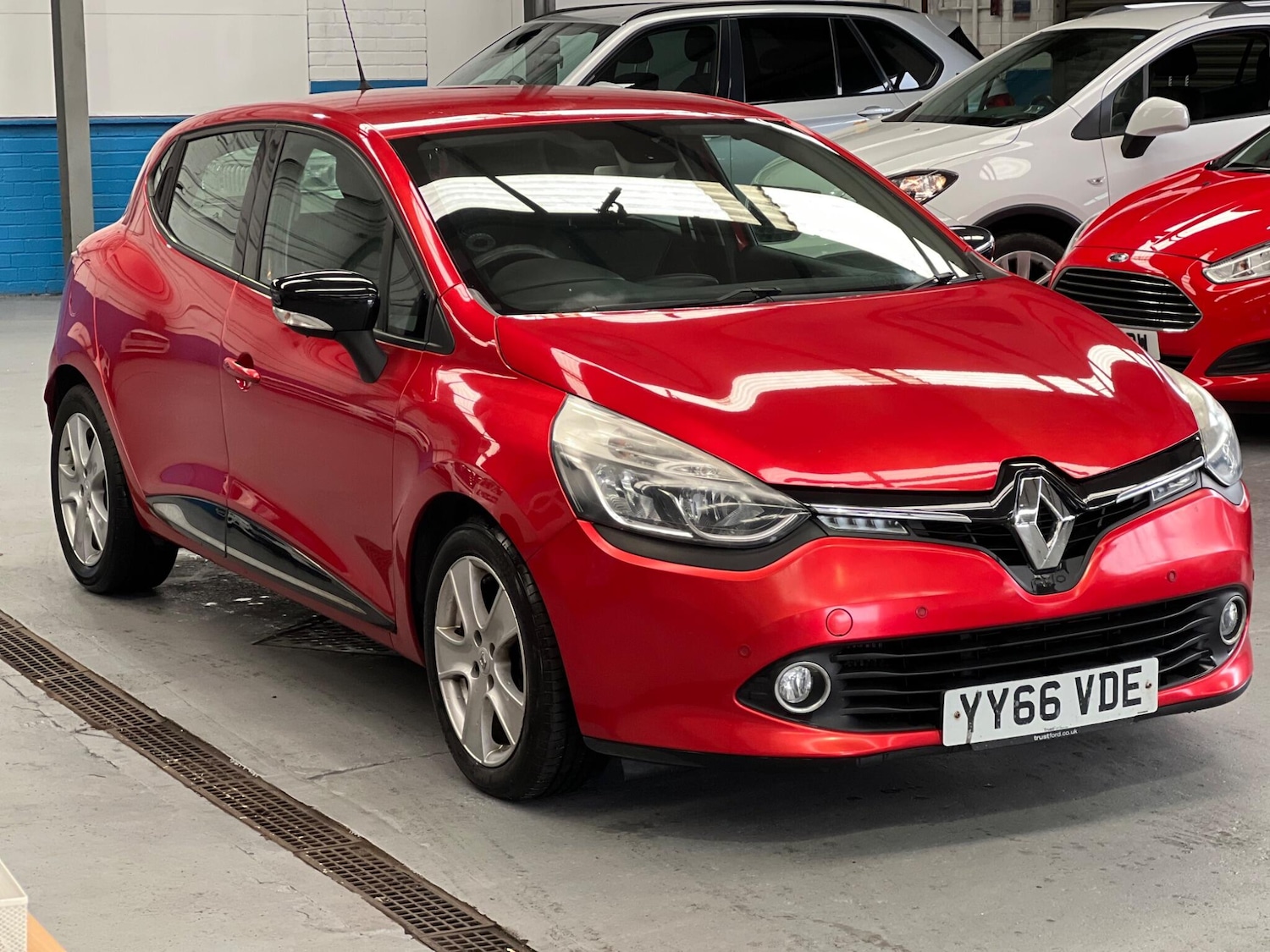 Used Renault Clio 2016 for sale - 76619691: Photo 1