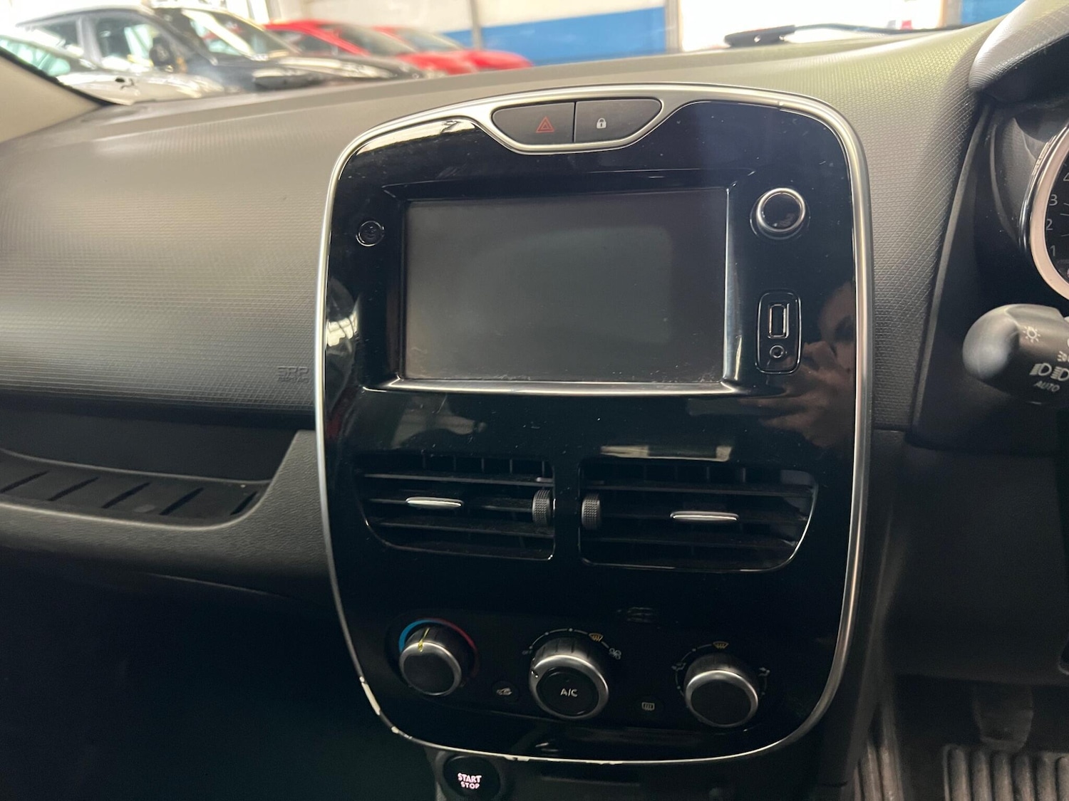 Used Renault Clio 2016 for sale - 76619691: Photo 16