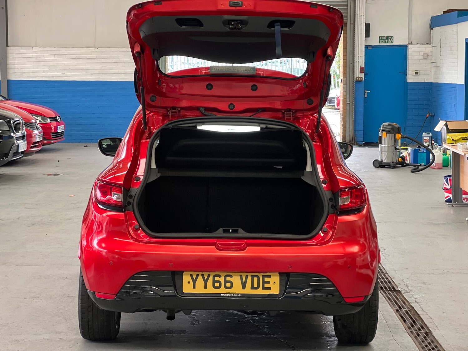 Used Renault Clio 2016 for sale - 76619691: Photo 23