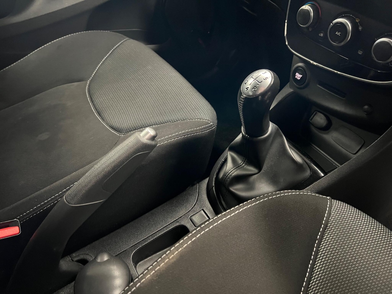 Used Renault Clio 2016 for sale - 76619691: Photo 27