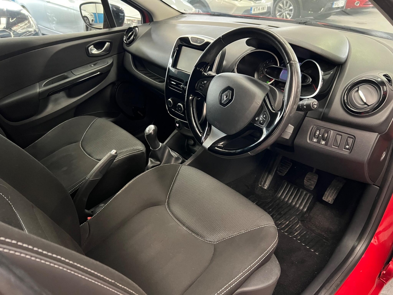 Used Renault Clio 2016 for sale - 76619691: Photo 9