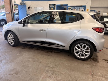 Used Renault Clio 2017 for sale - 79613102: Photo