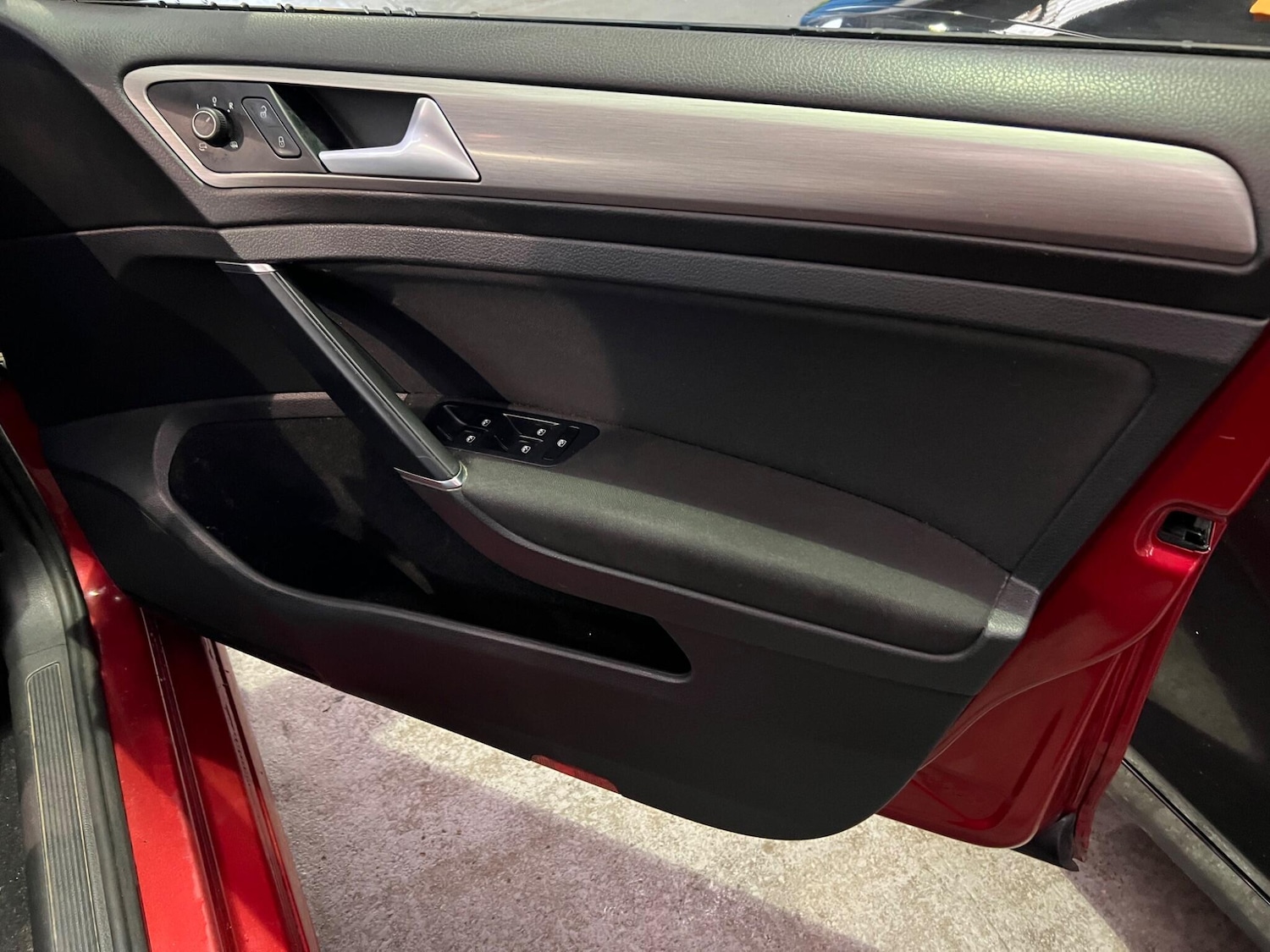 Used Volkswagen Golf 2016 for sale - 77290592: Photo 51