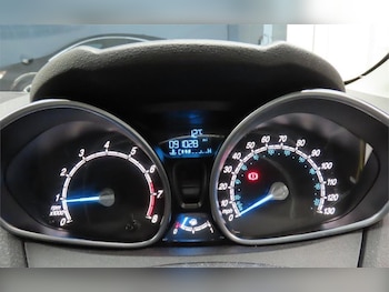 Used Ford Fiesta 2014 for sale - 76499895: Photo