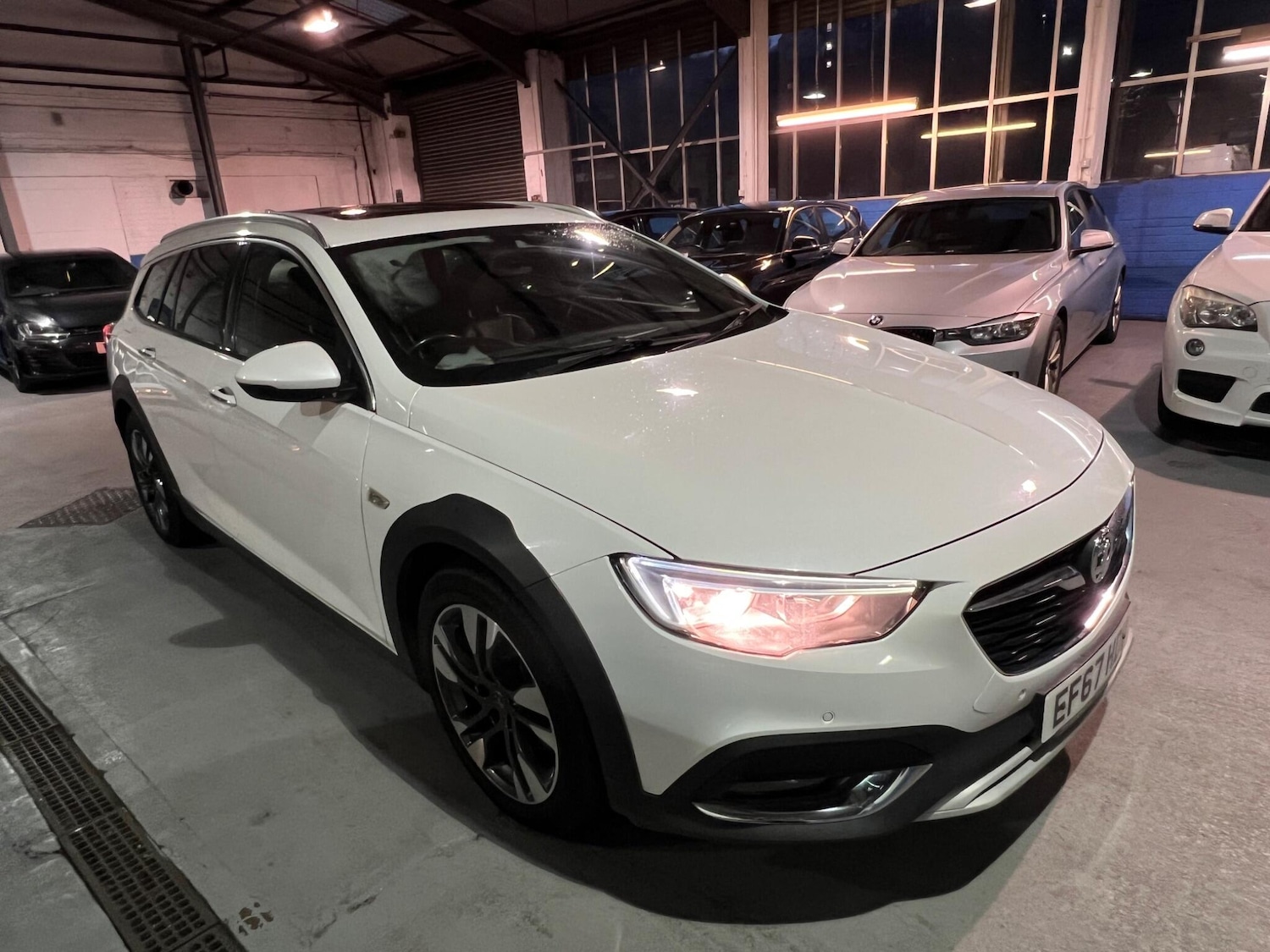 Used Vauxhall Insignia 2018 for sale - 77155923: Photo 6