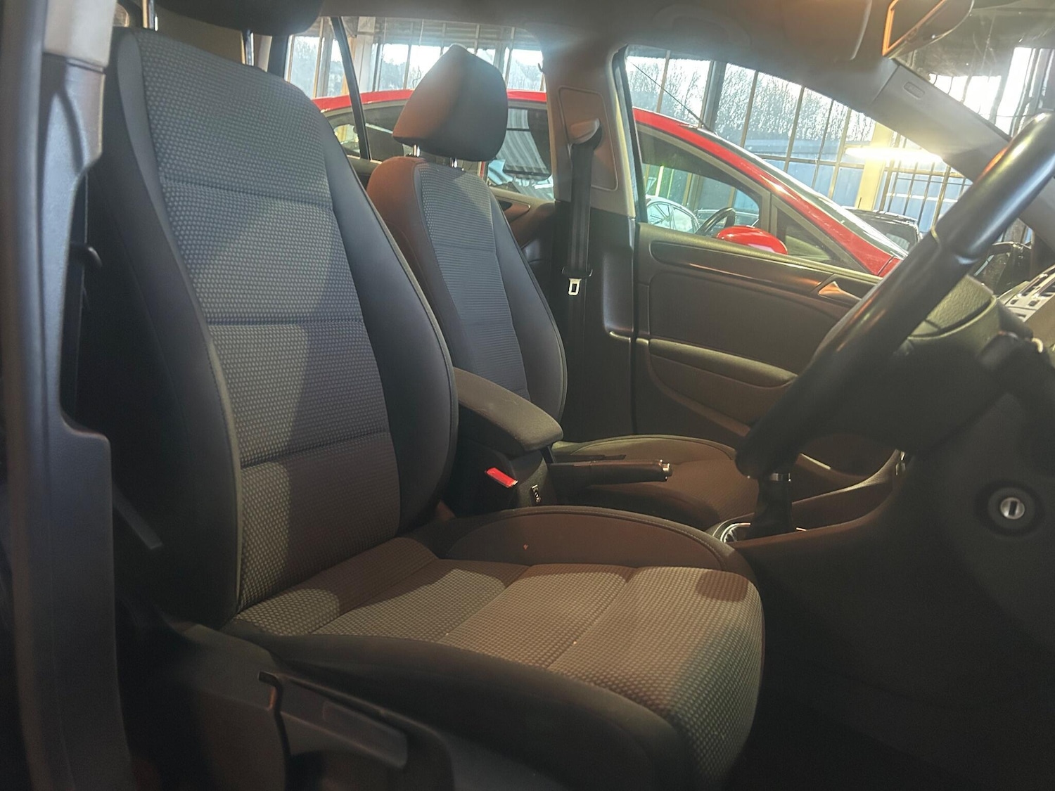 Used Volkswagen Golf 2012 for sale - 77305468: Photo 6