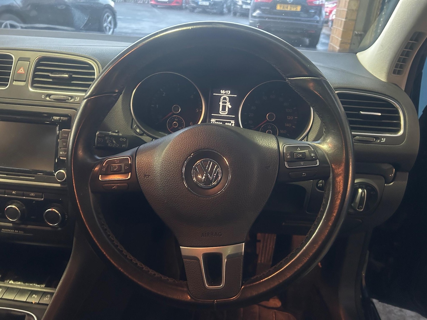Used Volkswagen Golf 2012 for sale - 77305468: Photo 9