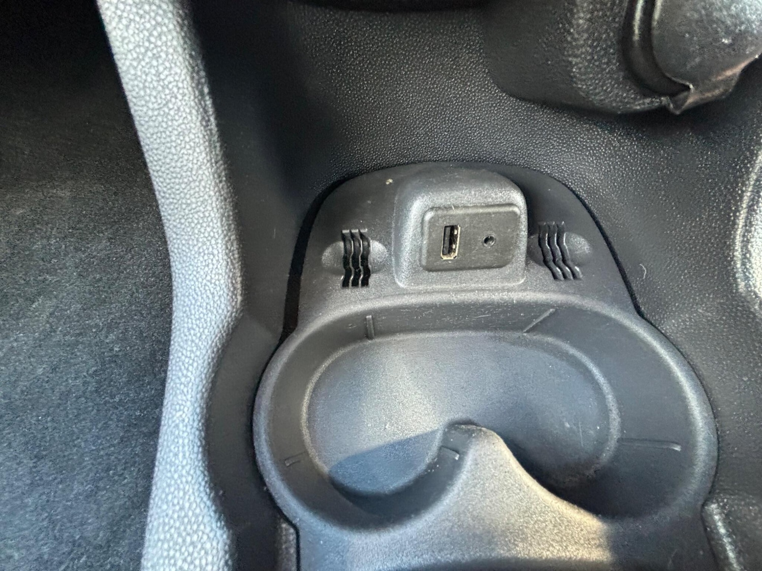 Used Vauxhall Corsa 2012 for sale - 76200451: Photo 19