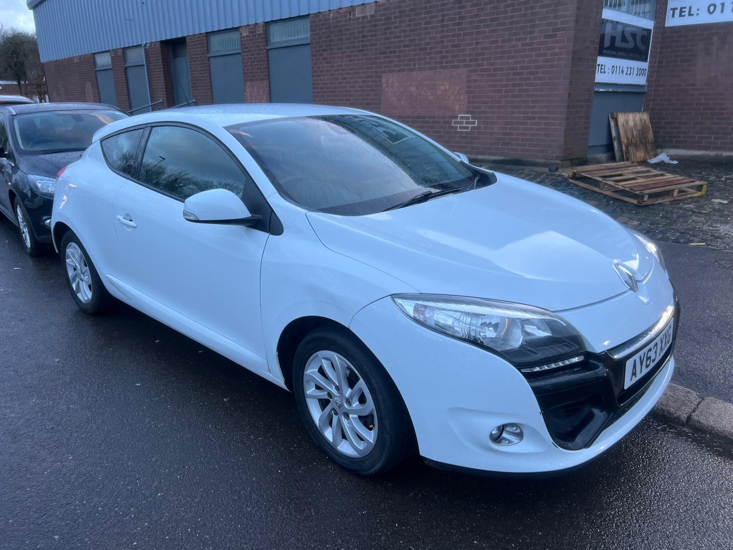 Used Renault Megane 2013 for sale - 77625879: Photo 2