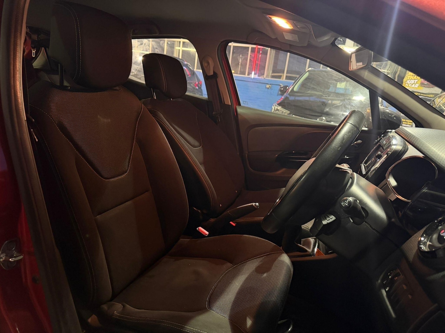 Used Renault Clio 2013 for sale - 77155334: Photo 10