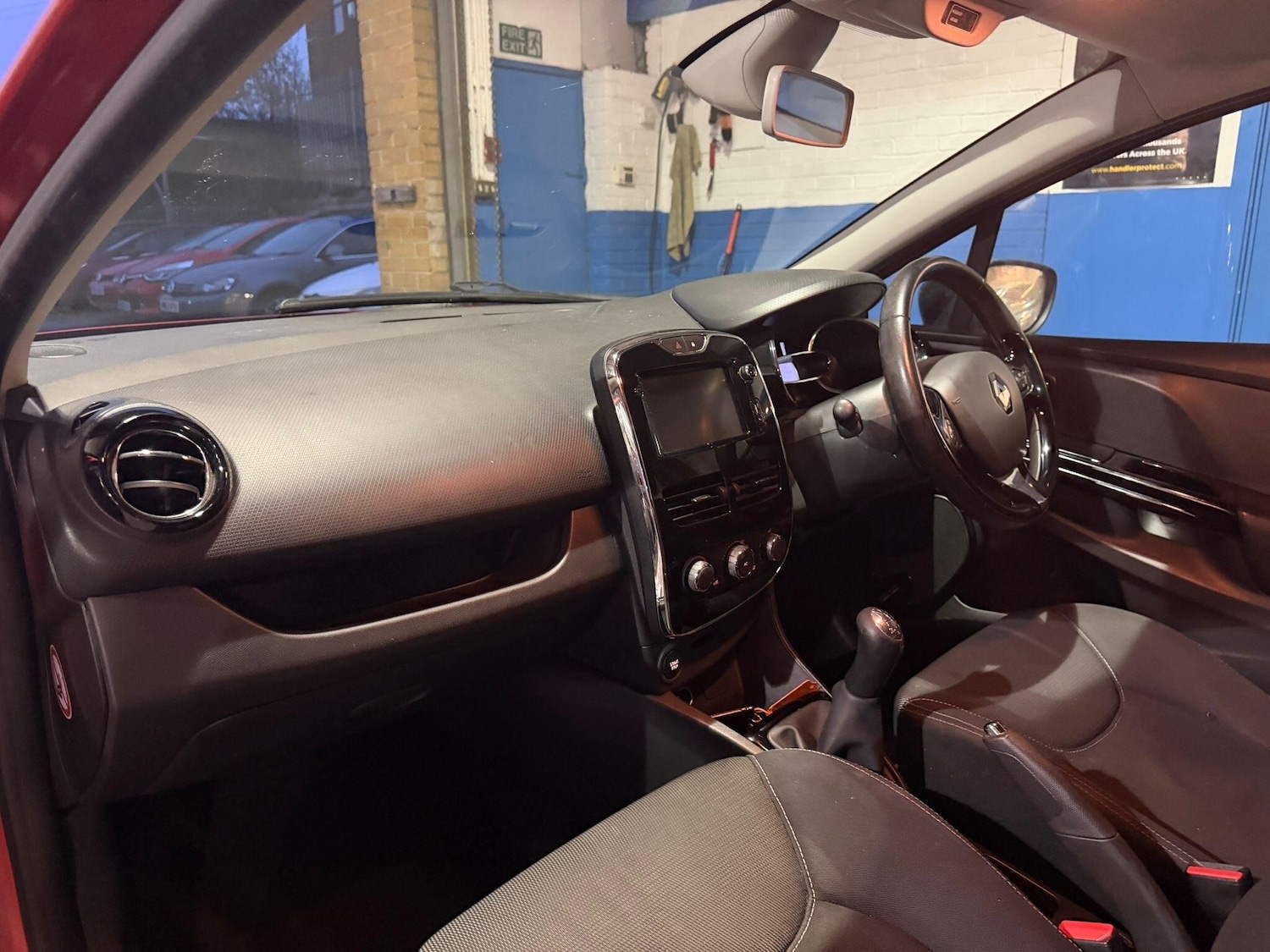 Used Renault Clio 2013 for sale - 77155334: Photo 16
