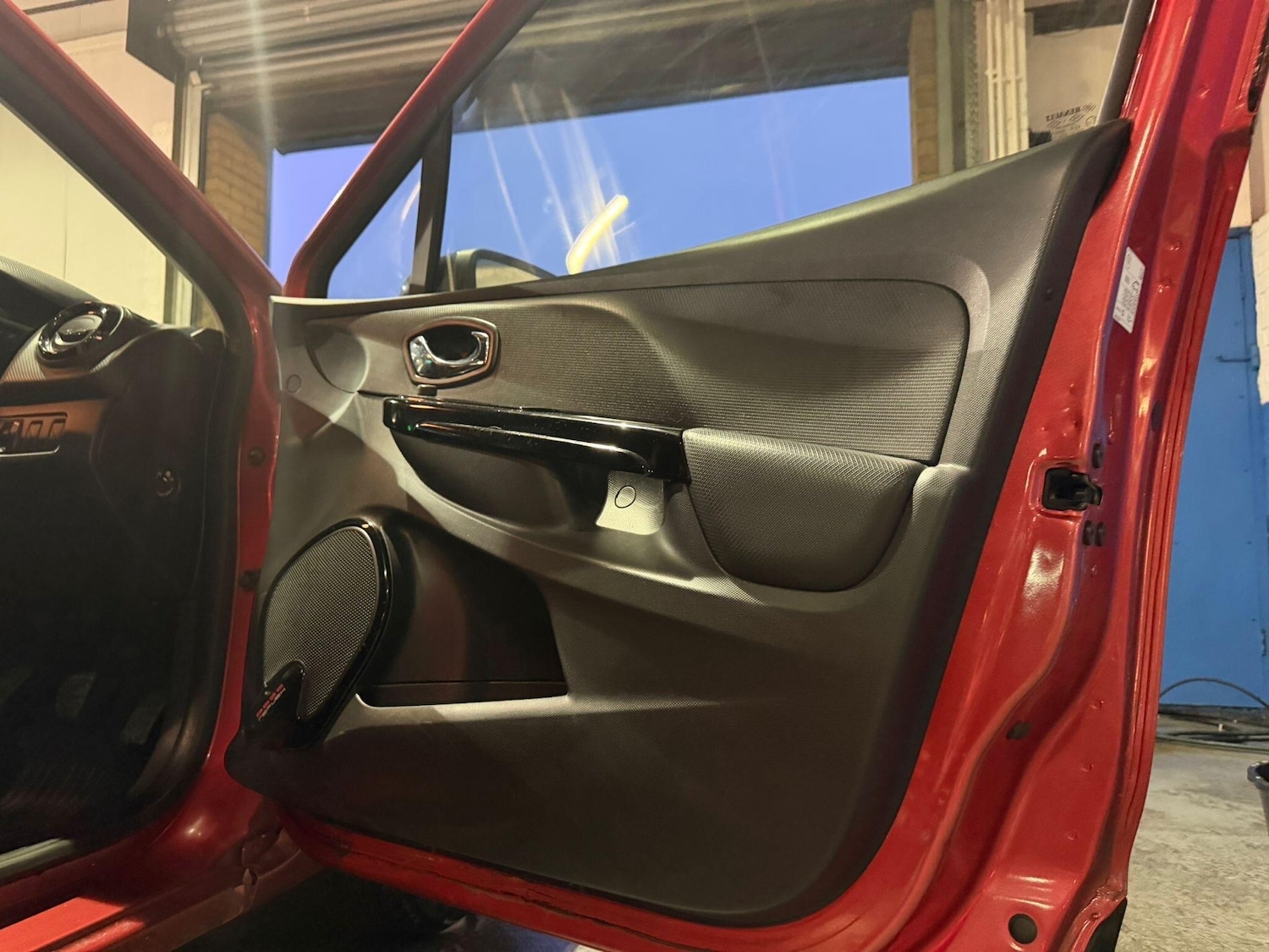 Used Renault Clio 2013 for sale - 77155334: Photo 19