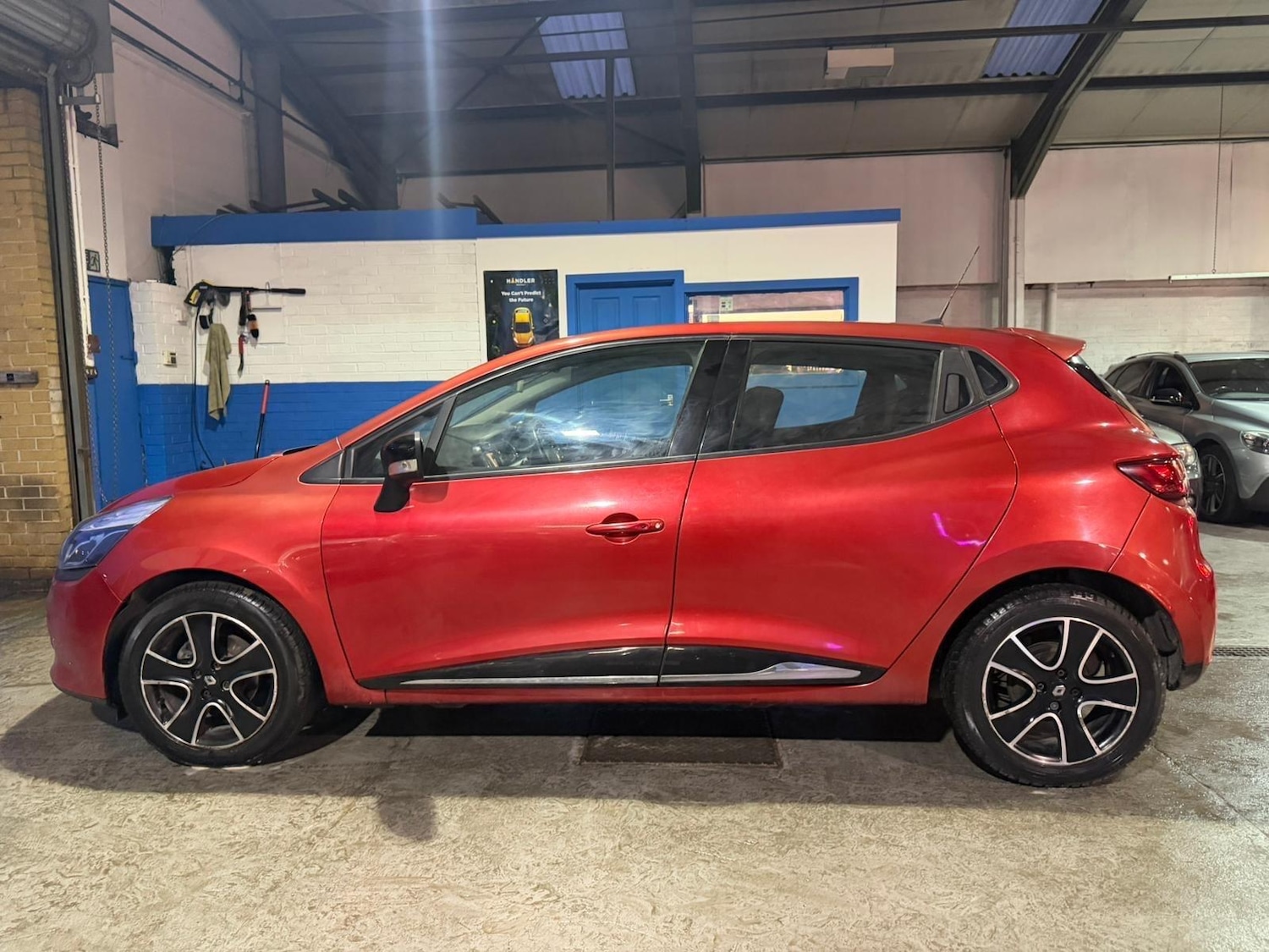 Used Renault Clio 2013 for sale - 77155334: Photo 6