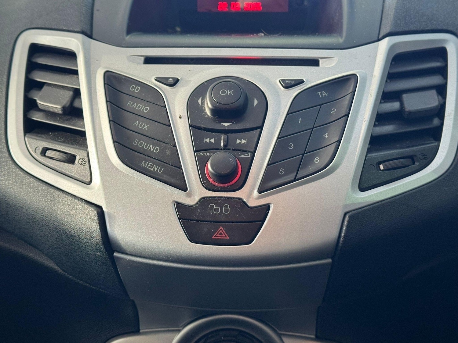 Used Ford Fiesta 2011 for sale - 78019805: Photo 20