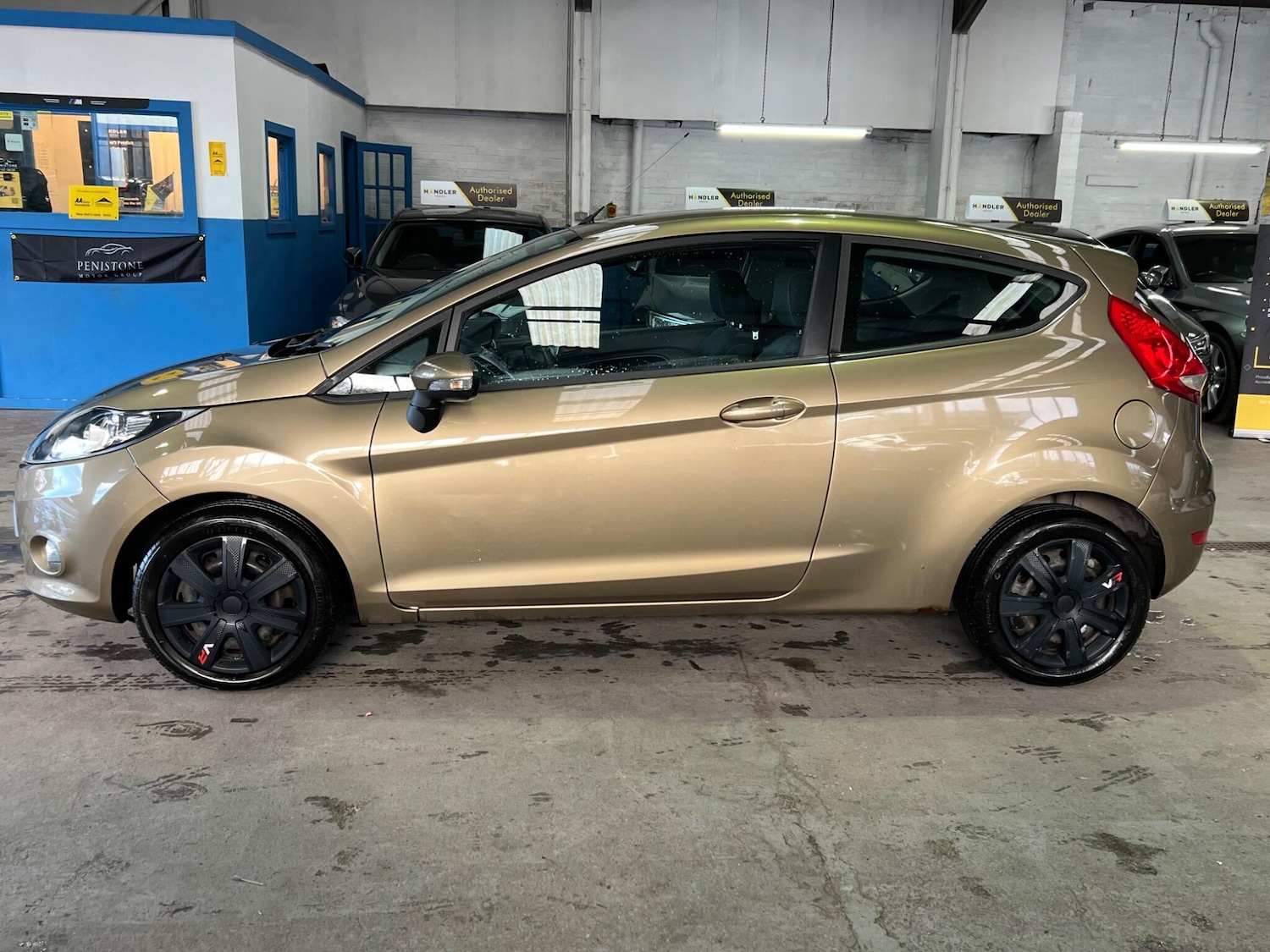 Used Ford Fiesta 2011 for sale - 78019805: Photo 4