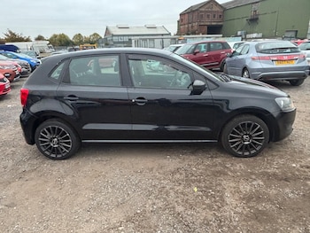 Used Volkswagen Polo 2014 for sale - 76269627: Photo 4