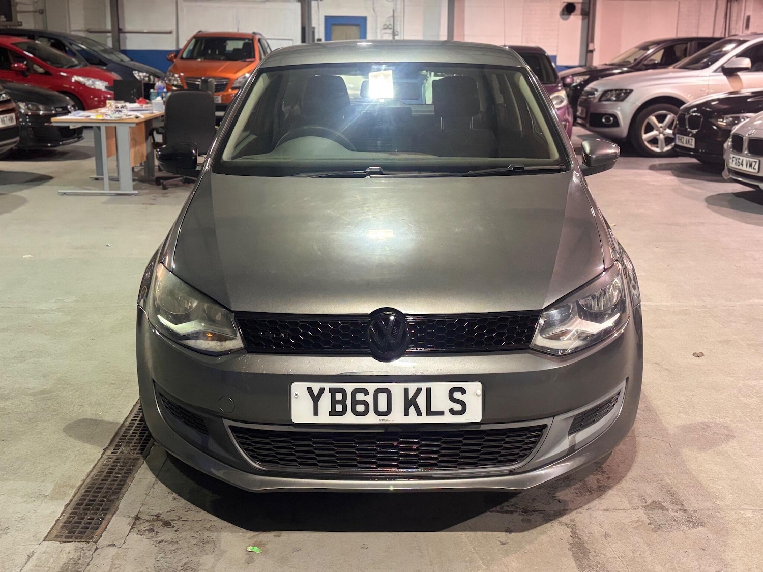 Used Volkswagen Polo 2011 for sale - 76759613: Photo 2