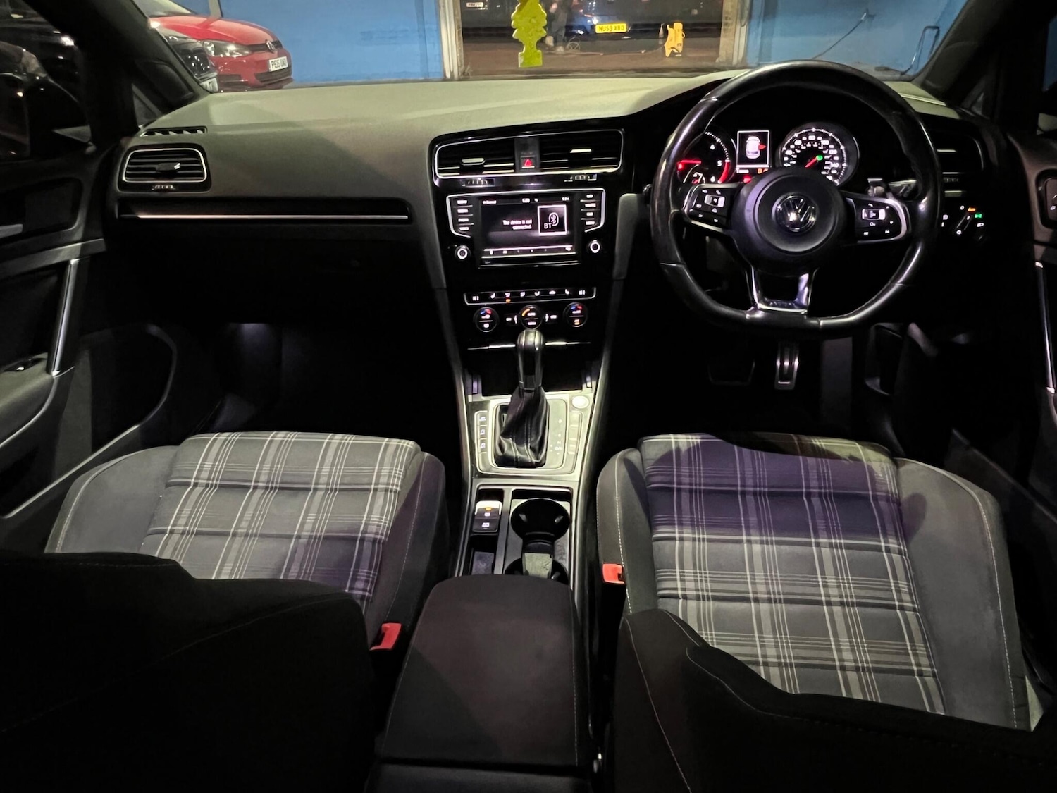 Used Volkswagen Golf 2016 for sale - 76666837: Photo 16