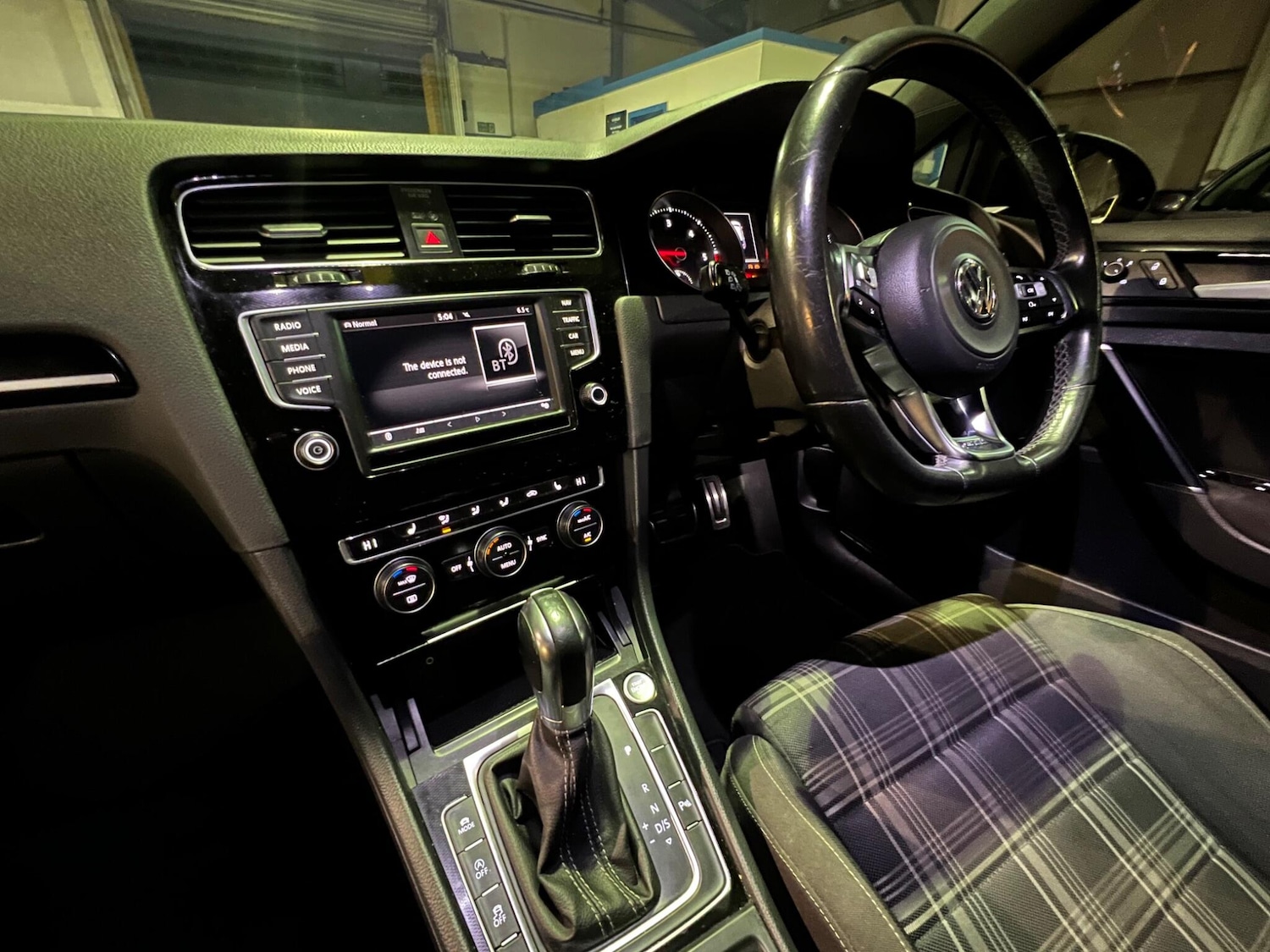 Used Volkswagen Golf 2016 for sale - 76666837: Photo 17