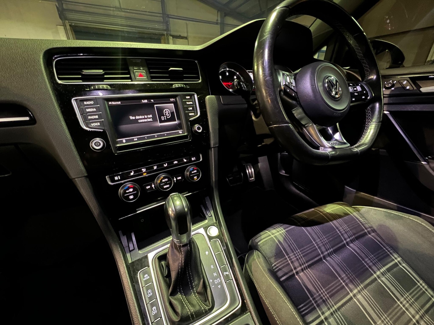 Used Volkswagen Golf 2016 for sale - 76666837: Photo 18