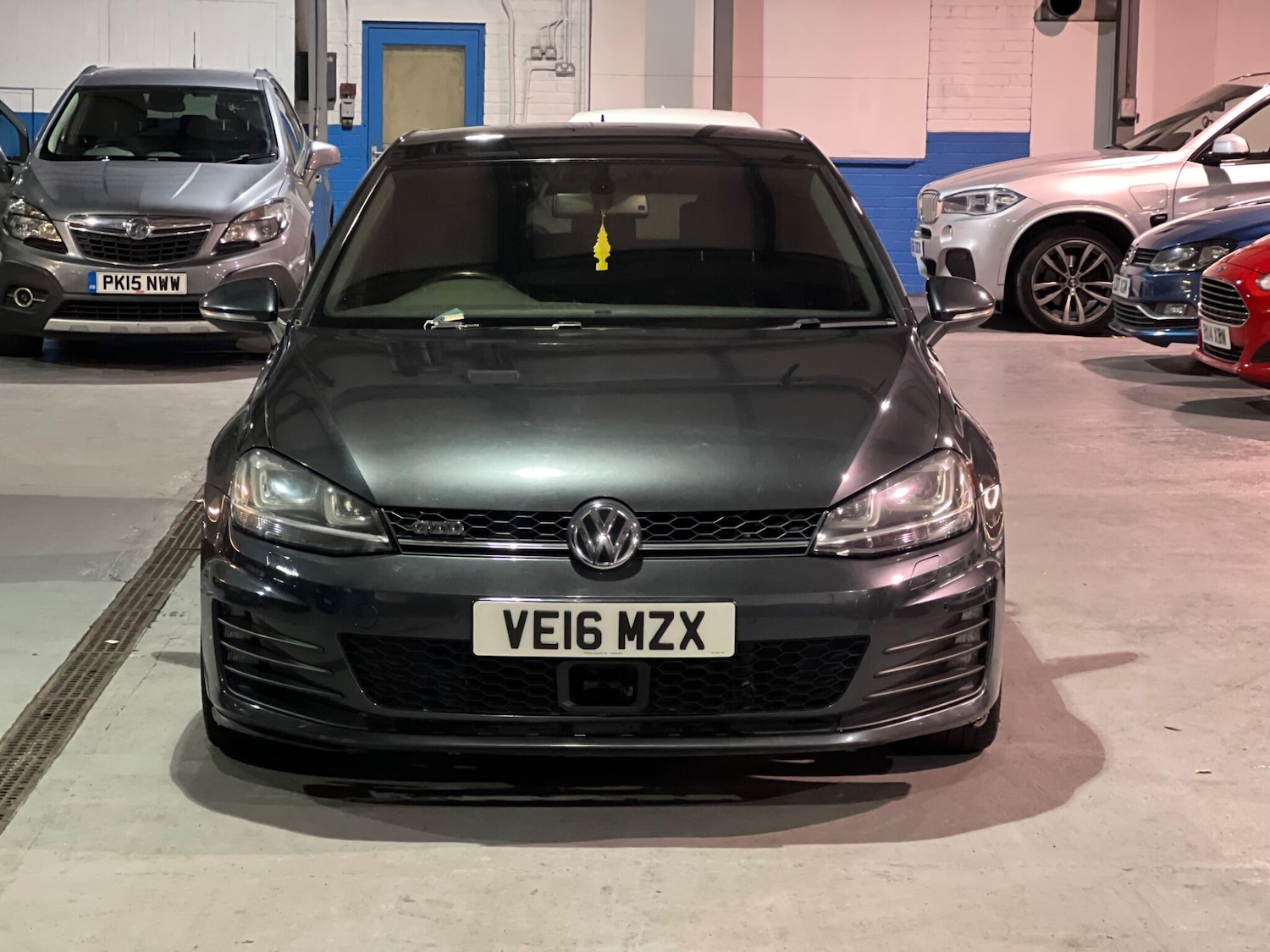 Used Volkswagen Golf 2016 for sale - 76666837: Photo 2