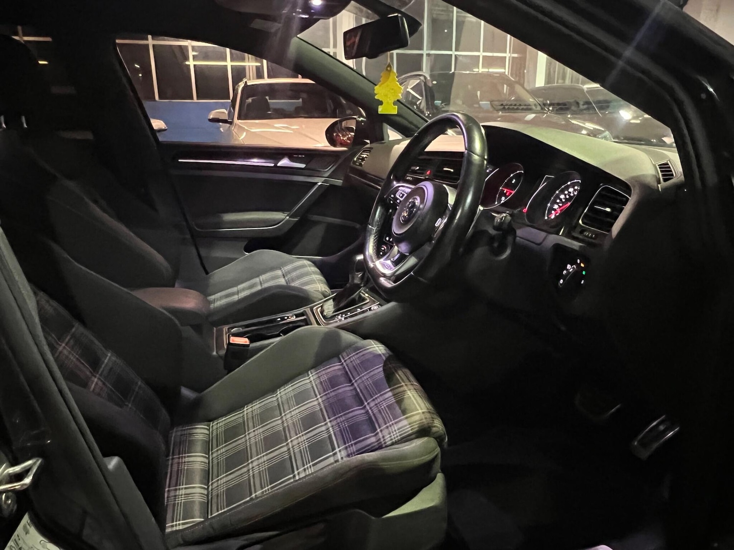 Used Volkswagen Golf 2016 for sale - 76666837: Photo 21