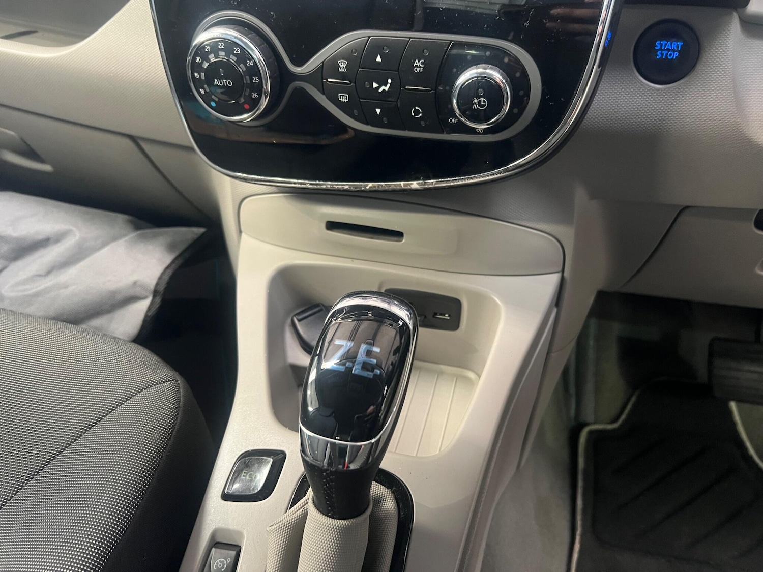 Used Renault Zoe for sale - 76839654: Photo 16