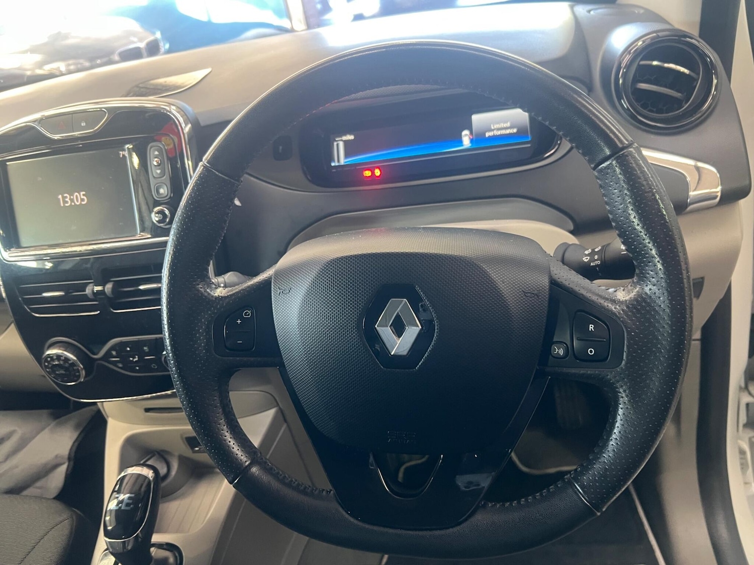 Used Renault Zoe for sale - 76839654: Photo 35