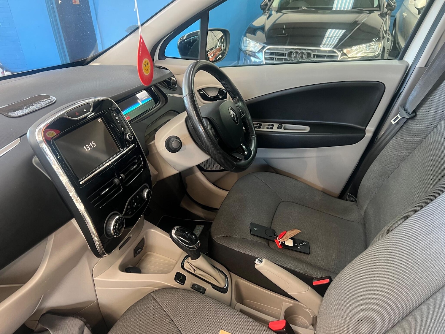 Used Renault Zoe for sale - 76839654: Photo 37