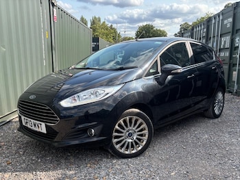 2013 (13) - 1.0T EcoBoost Titanium Euro 5 (s/s) 5dr