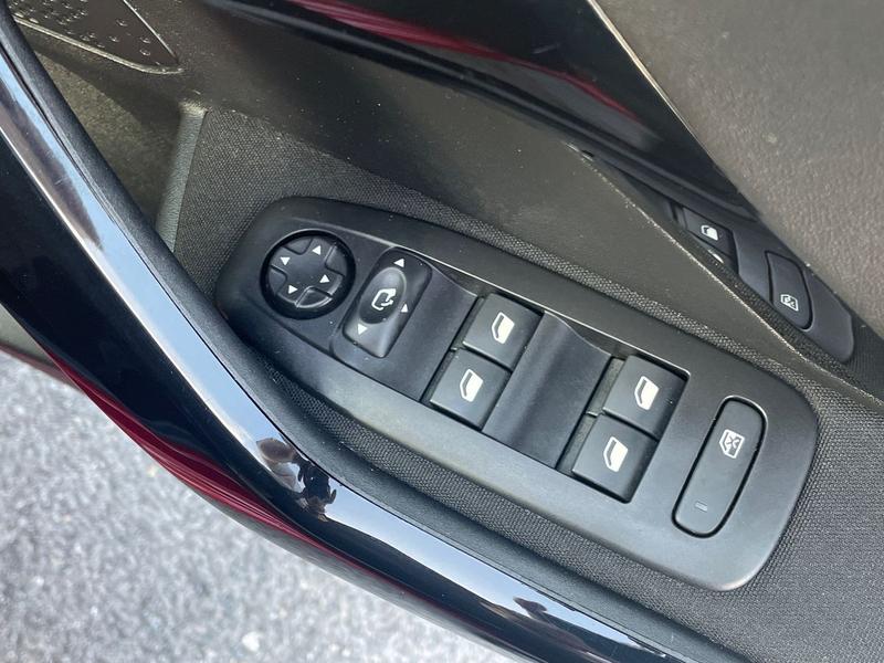 Used Peugeot 208 2019 for sale - 77910578: Photo 17