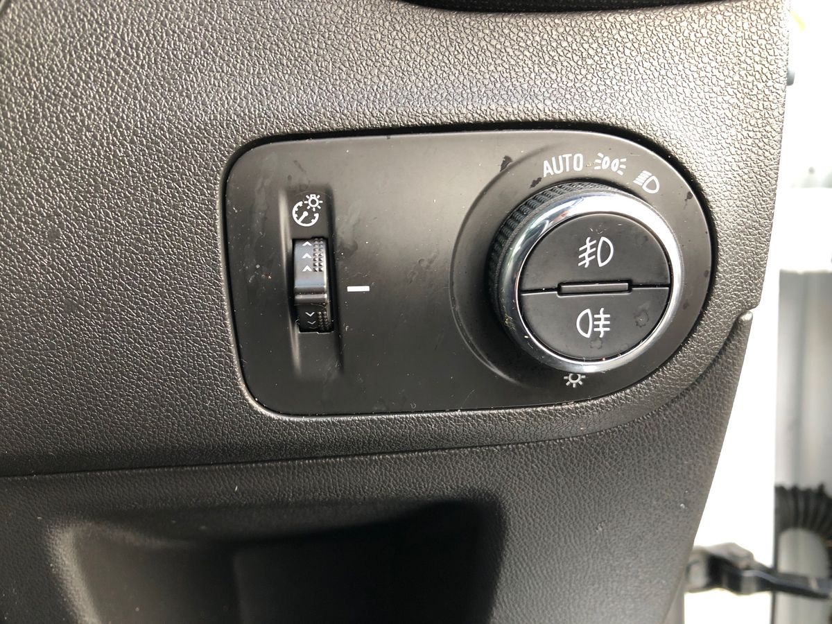 Used Vauxhall Crossland 2022 for sale - 76834895: Photo 32