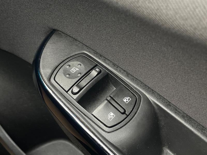 Used Vauxhall Corsa 2017 for sale - 77910586: Photo 17