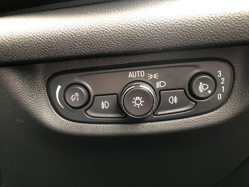 Used Vauxhall Insignia 2018 for sale - 77910502: Photo 33