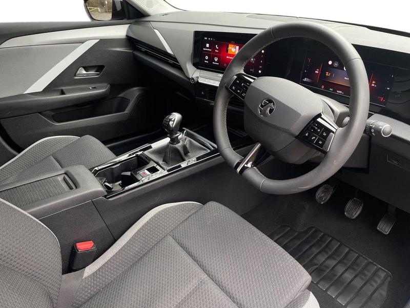 Used Vauxhall Astra 2024 for sale - 77910562: Photo 3