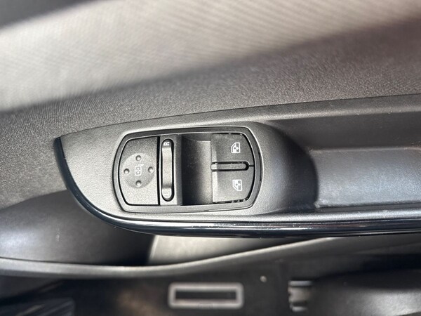 Used Vauxhall Corsa 2019 for sale - 76062276: Photo 17