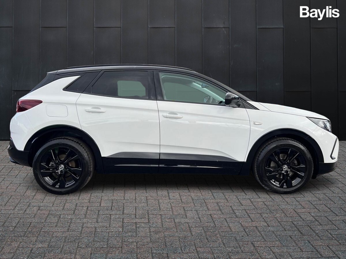 Used Vauxhall Grandland 2023 for sale - 76796580: Photo 2