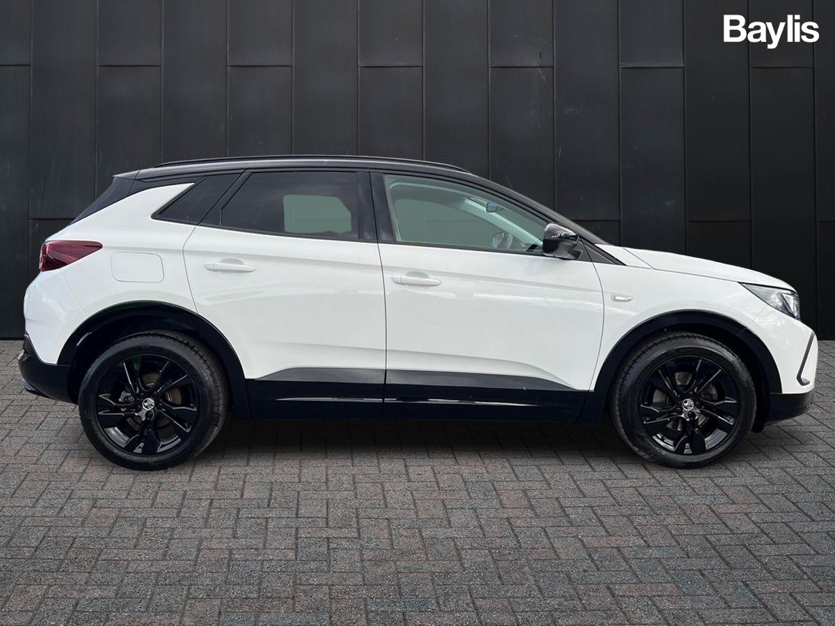 Used Vauxhall Grandland 2023 for sale - 76466561: Photo 2