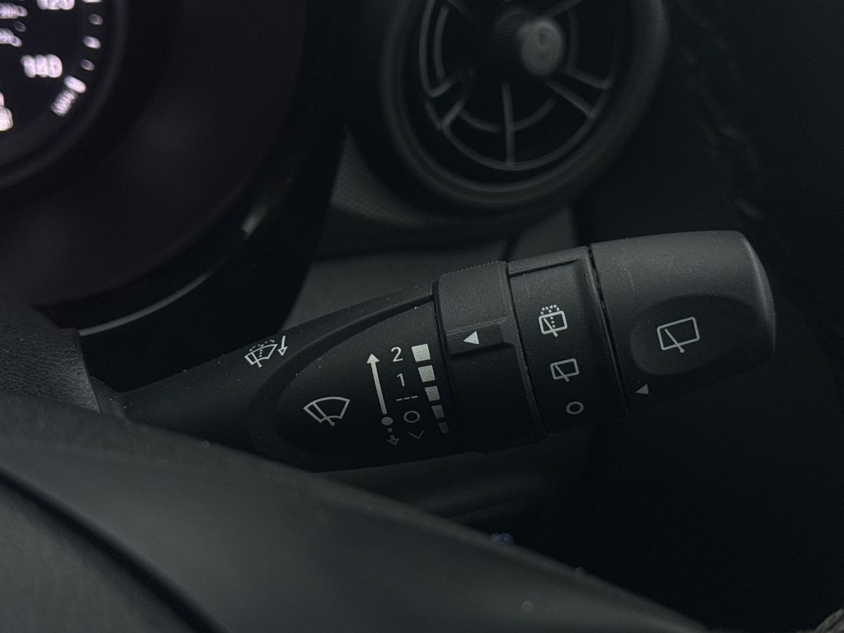 Used Hyundai i10 2023 for sale - 77893965: Photo 28