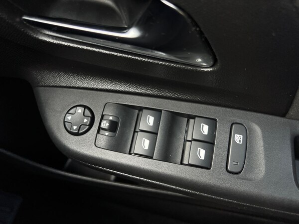 Used Vauxhall Corsa 2024 for sale - 75534360: Photo 17