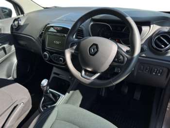 Used Renault Captur 2020 for sale - 75158239: Photo