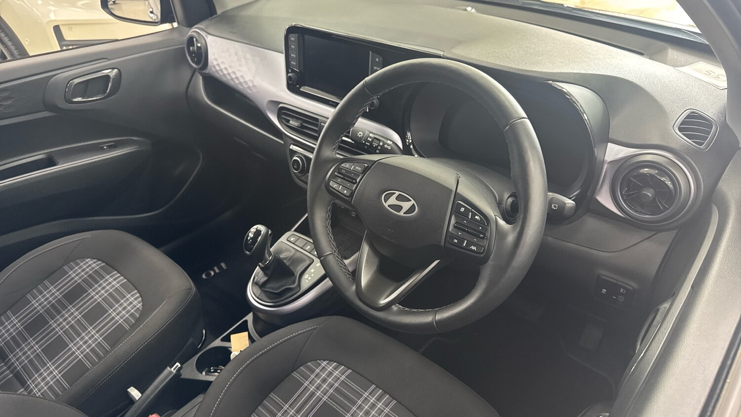 Used Hyundai i10 2024 for sale - 76192960: Photo 11