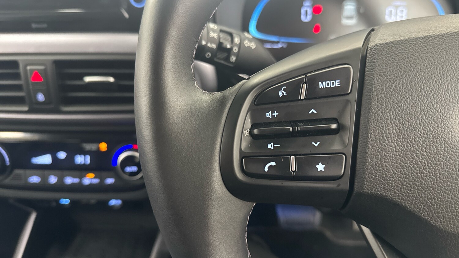 Used Hyundai i10 2024 for sale - 76192960: Photo 27