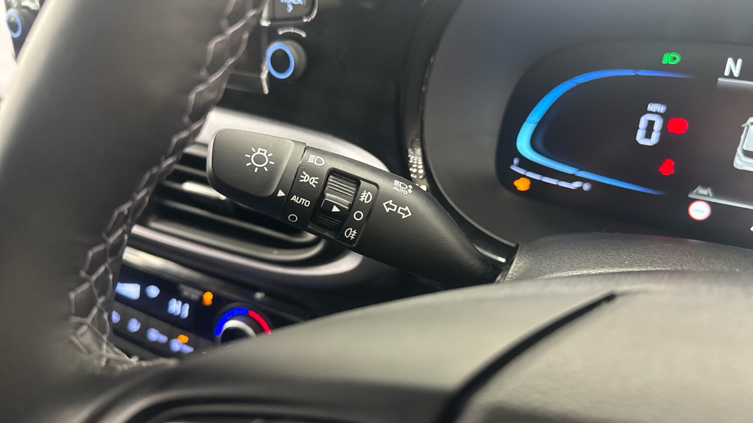 Used Hyundai i10 2024 for sale - 76192960: Photo 29