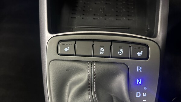 Used Hyundai i10 2024 for sale - 76192960: Photo 30